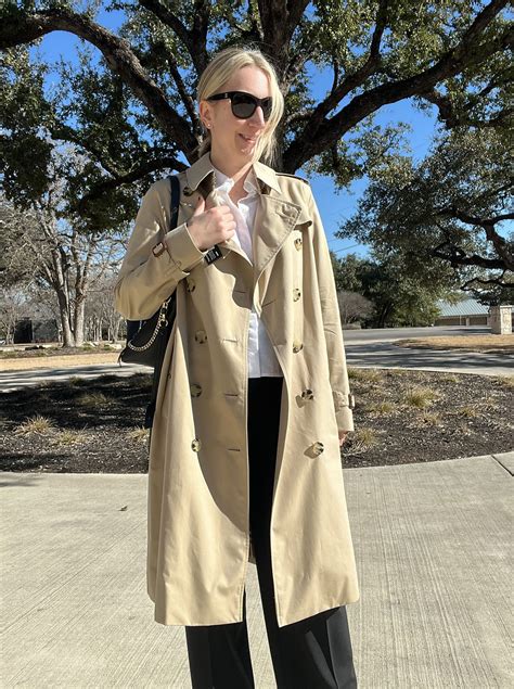 Comparing Burberry Trench Coats: Chelsea, 